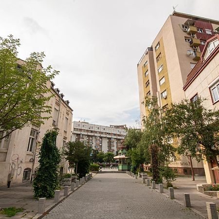 5 Star Central Studio Скопие Екстериор снимка