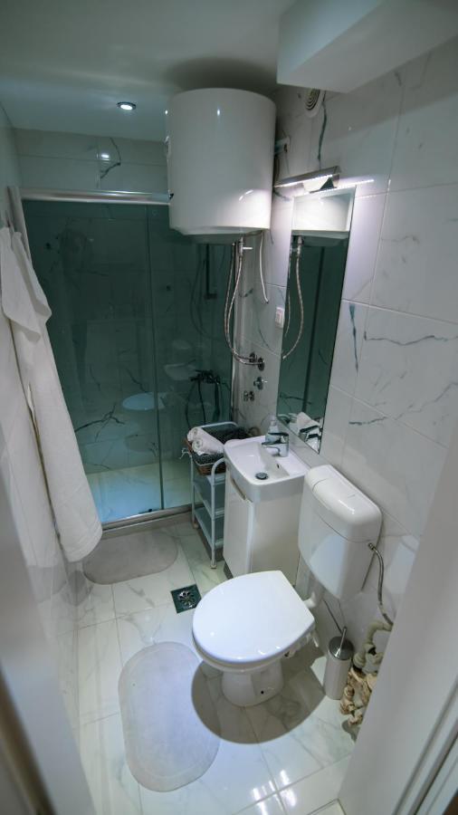 5 Star Central Studio Скопие Екстериор снимка