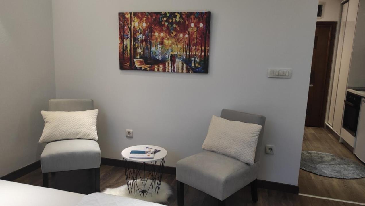 5 Star Central Studio Скопие Екстериор снимка